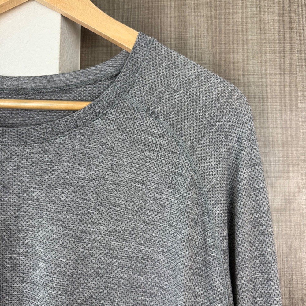 Lululemon Grey Metal Vent Tech Long Sleeve Shirt Tee 2.0 Slate White Size XL - Picture 6 of 14